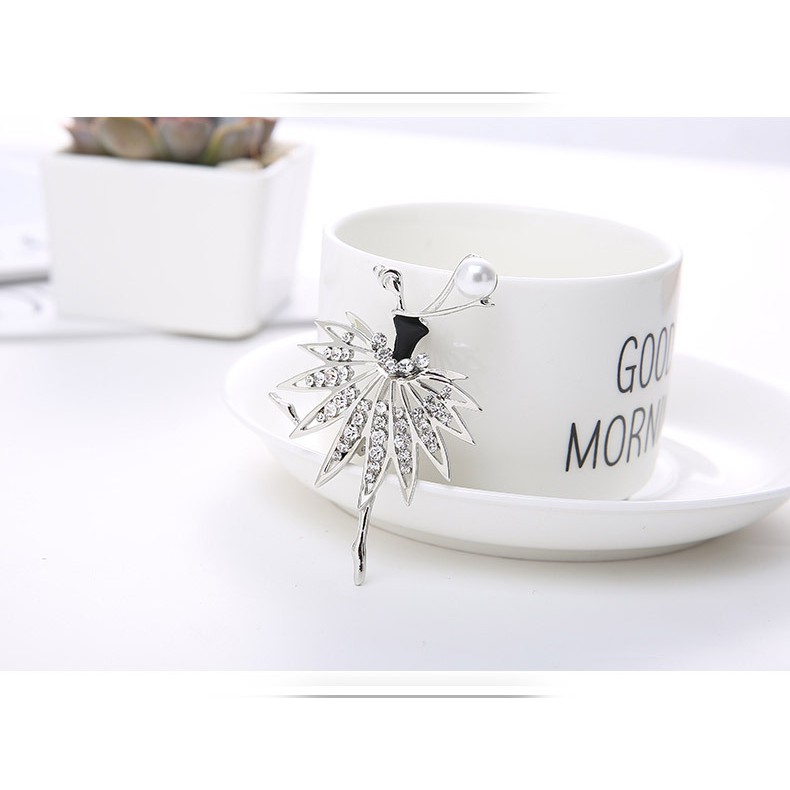 Cài áo thời trang Vintage dễ thương cô gái múa ballet GC289