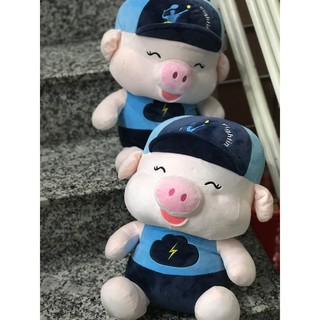Gấu bông thú nhồi bông Heo đội nón dễ thương.