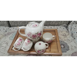 Bộ ấm chén hoa văn kiểu Nhật