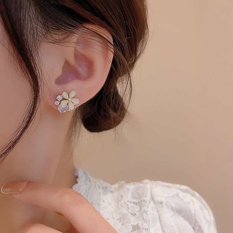 Khuyên Tai Hình Hoa Đính Đá Opal Phong Cách Thời Trang 2022 Dành Cho Nữ