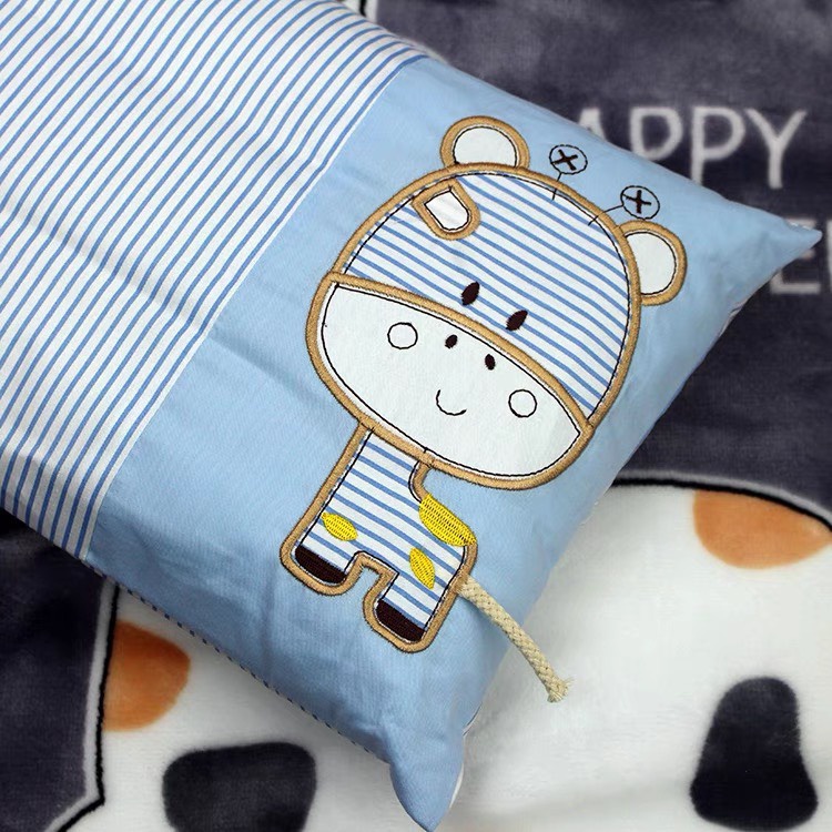 Gối trẻ em cotton kẻ ngang cho bé 1-8 tuổi, gối cotton hình thú cho bé kích thước 25x45cm mềm mát an toàn cho bé