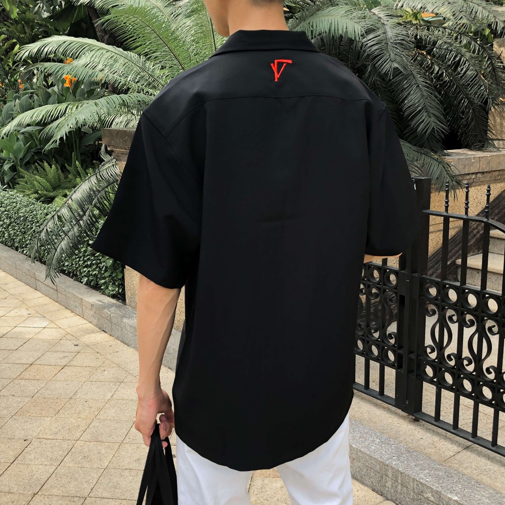 Áo Sơ Mi Ngắn Tay Nam Nữ Phom Rộng FVNXY Đen Trơn Thời Thượng | BigBuy360 - bigbuy360.vn