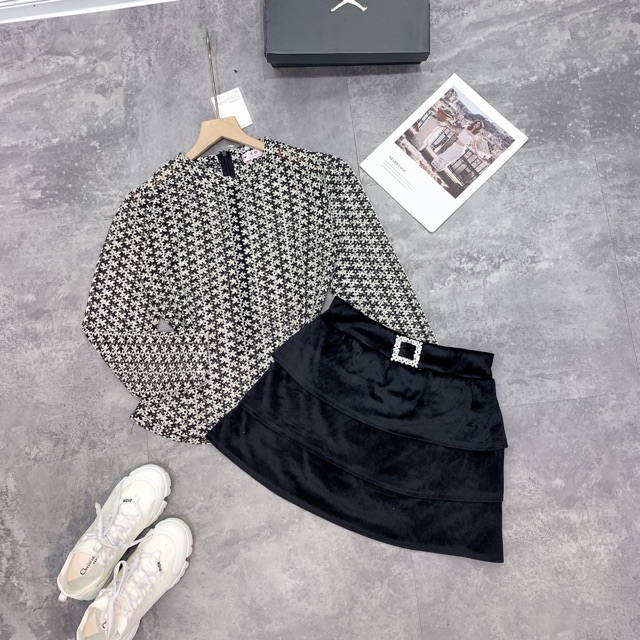 Siêu Phẩm Set áo ren mix chân váy tầng