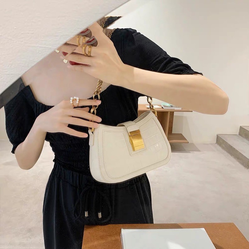 TÚI KẸP NÁCH KHOÁ VUÔNG ĐẸP (CÓ DÂY ĐEO CHÉO) | BigBuy360 - bigbuy360.vn