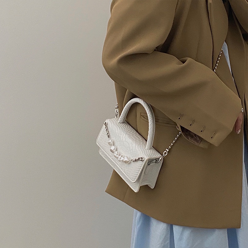 Túi đeo chéo IELGY phối chuỗi hạt phong cách retro thời trang cho nữ