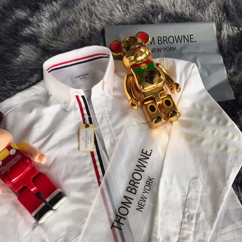 Áo sơ mi thom browne trăngs viền 4 sọc trắng