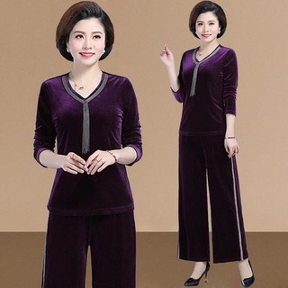 Bộ quần áo nhung trung niên