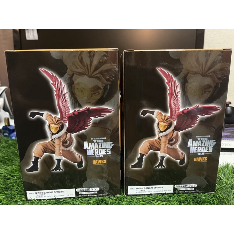 Mô Hình Chính Hãng Hawks Cực Nét