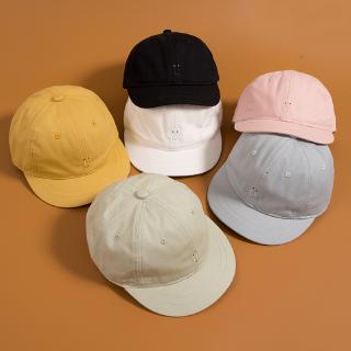 A simple short cap that matches a classic baseball cap