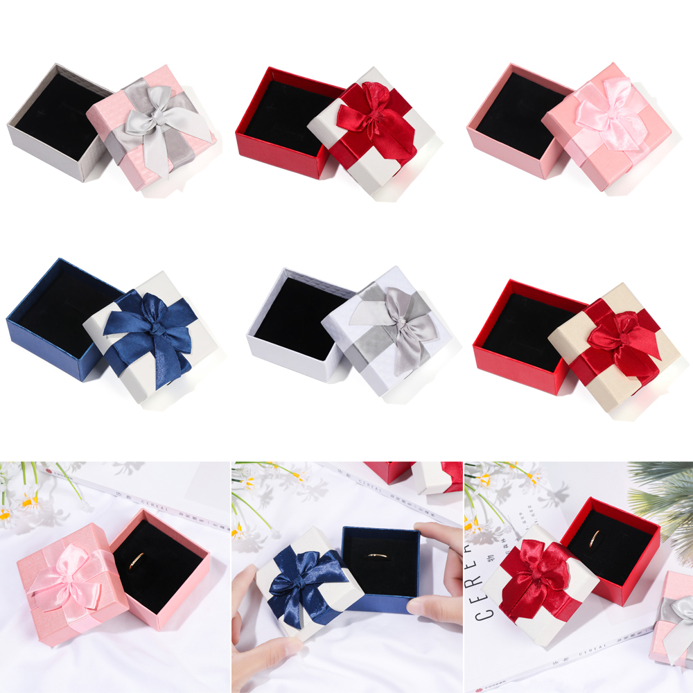 1 Hộp Đựng Trang Sức Hình Vuông Bằng Giấy Nhiều Màu Sắc