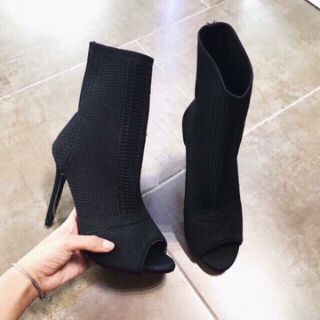 Bốt len lửng hở mũi gót nhọn