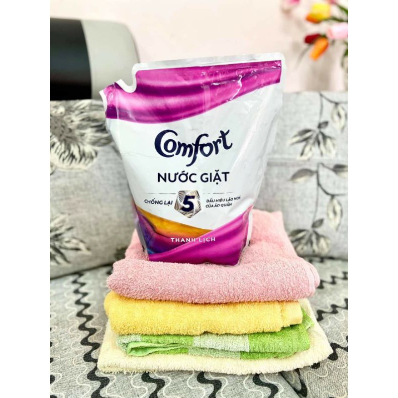 Nước giặt Comfort hương Thanh Lịch túi 2.4kg/2.2kg