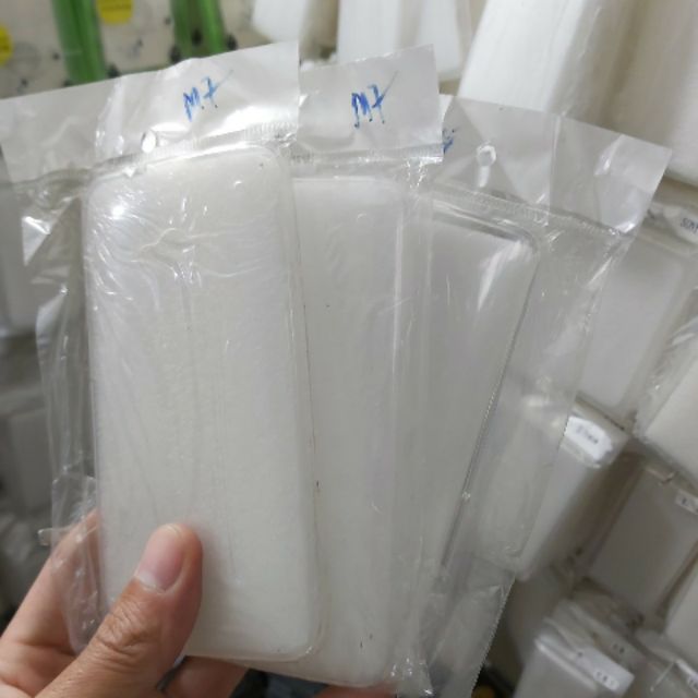 Combo 3 chiếc ốp silicon htc one M7 trong suốt (loại A)