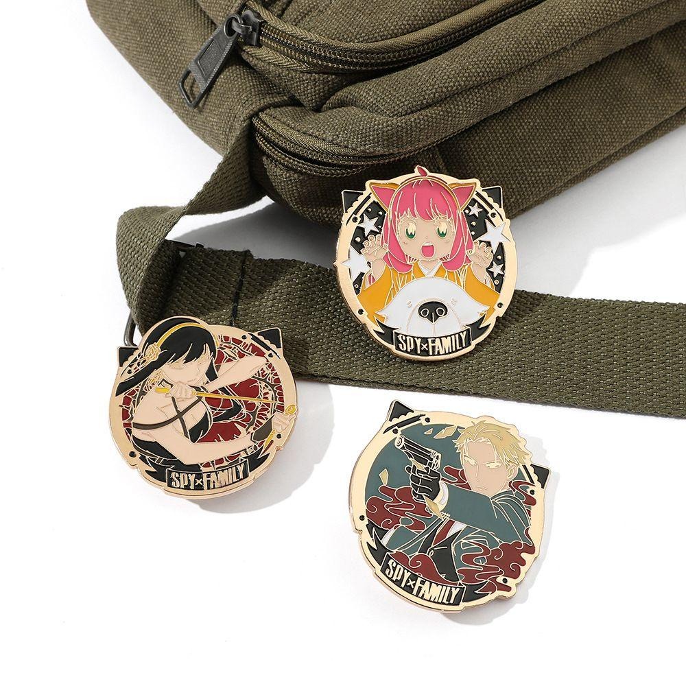 Pin cài áo manga anime Spy Family gia đình điệp viên Anya Yor Forger Loid Forger - GC512
