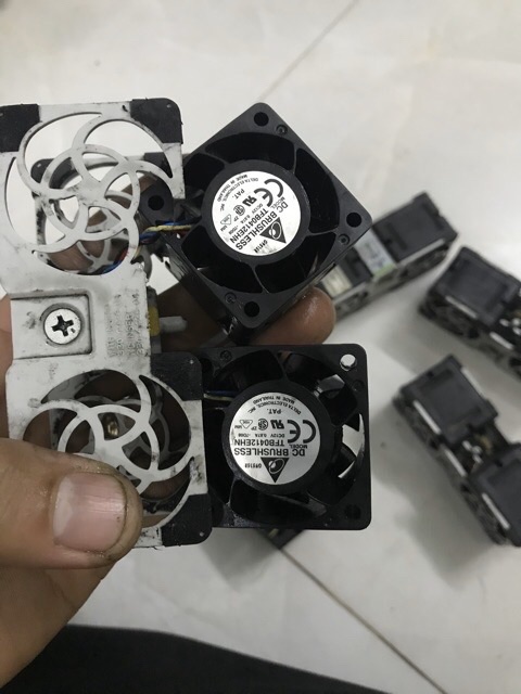 Quạt bộ đôi micro fan dellta 1.8A gồm 2 quạt nhỏ 4cm dellta 12v 0.87A ghép lại tháo từ máy chủ