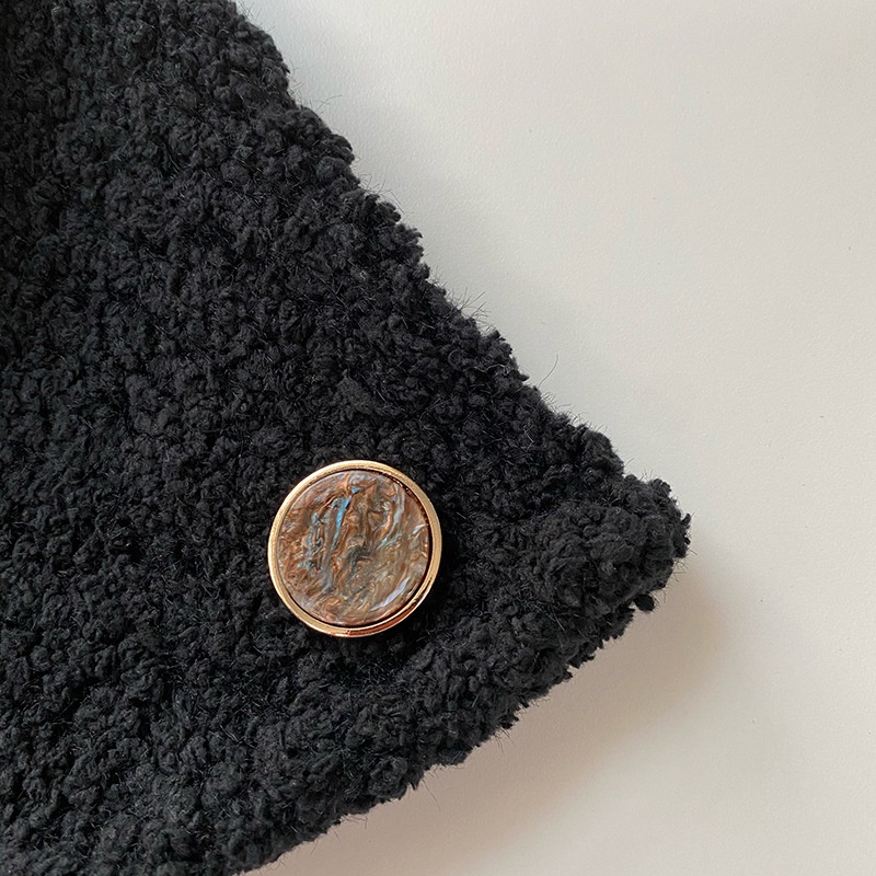 Nút áo khoác kiểu dáng đơn giản dành cho nữ