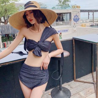 Đồ  bơi  cột nơ chéo vài chấm bi