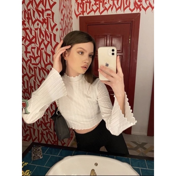 Áo thun croptop body tay loe cổ ba phân co giãn