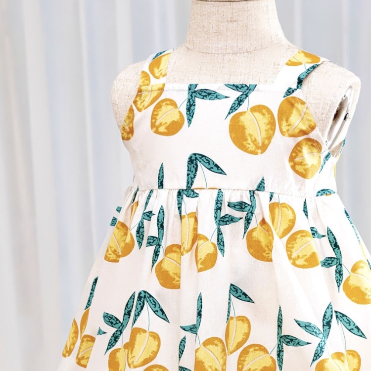 Bộ Đồ Carrot Cho Bé Gái, Họa Tiết Quả Mơ Vàng, Hai Dây Dáng Xòe, Chất Thô Cotton Thoáng Mát Thấm Hút Mồ Hôi Tốt