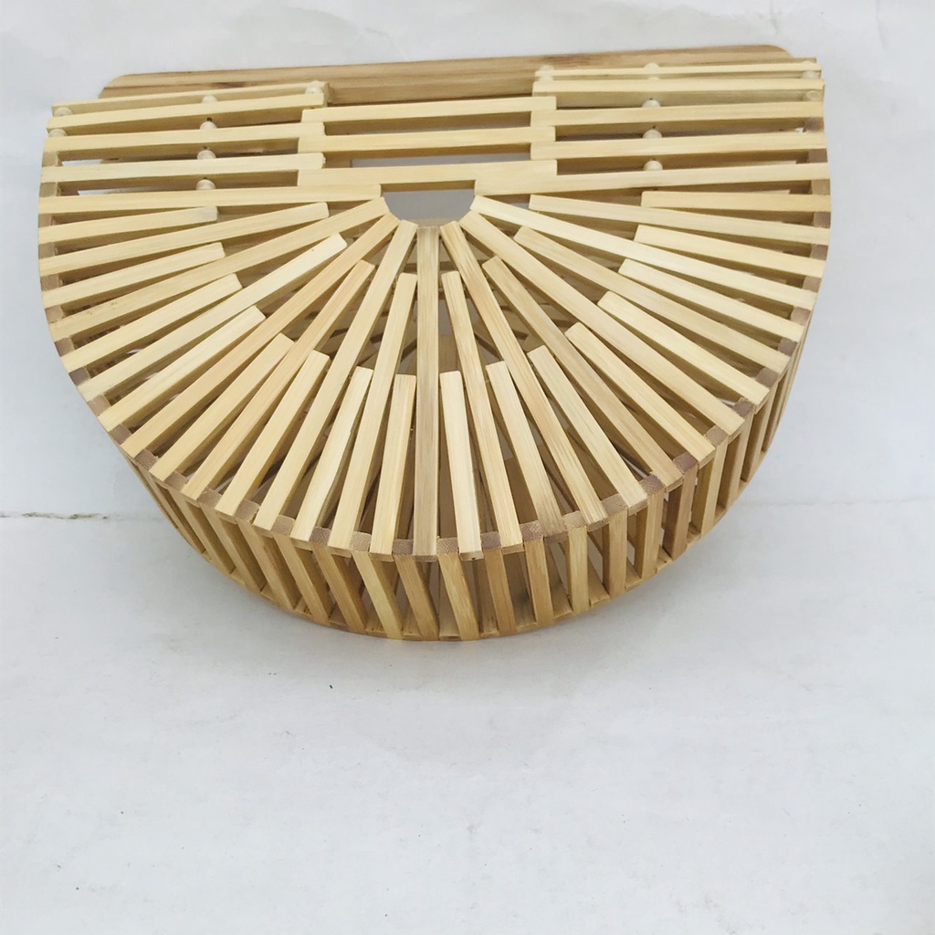 Túi tre hình bán nguyệt size M/ Kích thước: Đường kính 30 cm * Bề rộng 7 cm/ Phụ Kiện Chụp Hình Áo Dài/ Quà Tặng Cho Her