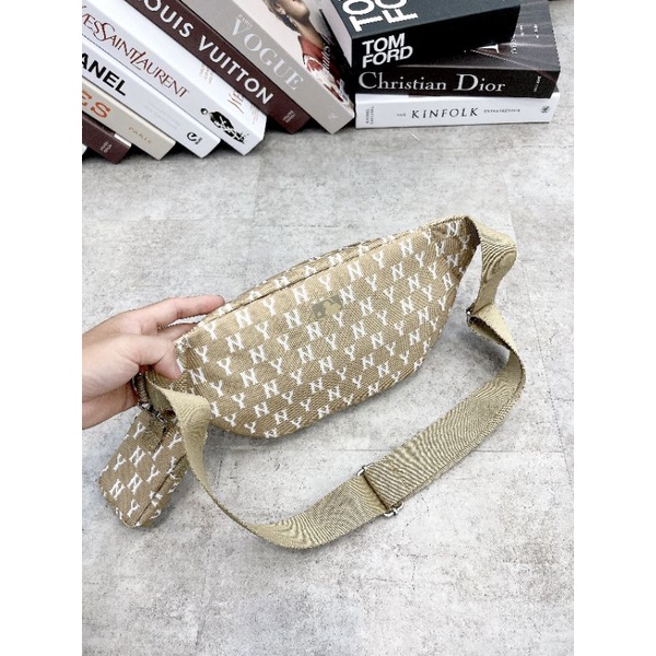 Túi đeo chéo MLB NEWYORK MONOGRAM MÀU KEM, chất vải Canvas chống thấm nước, có kèm túi nhỏ thời trang , chuẩn xịn