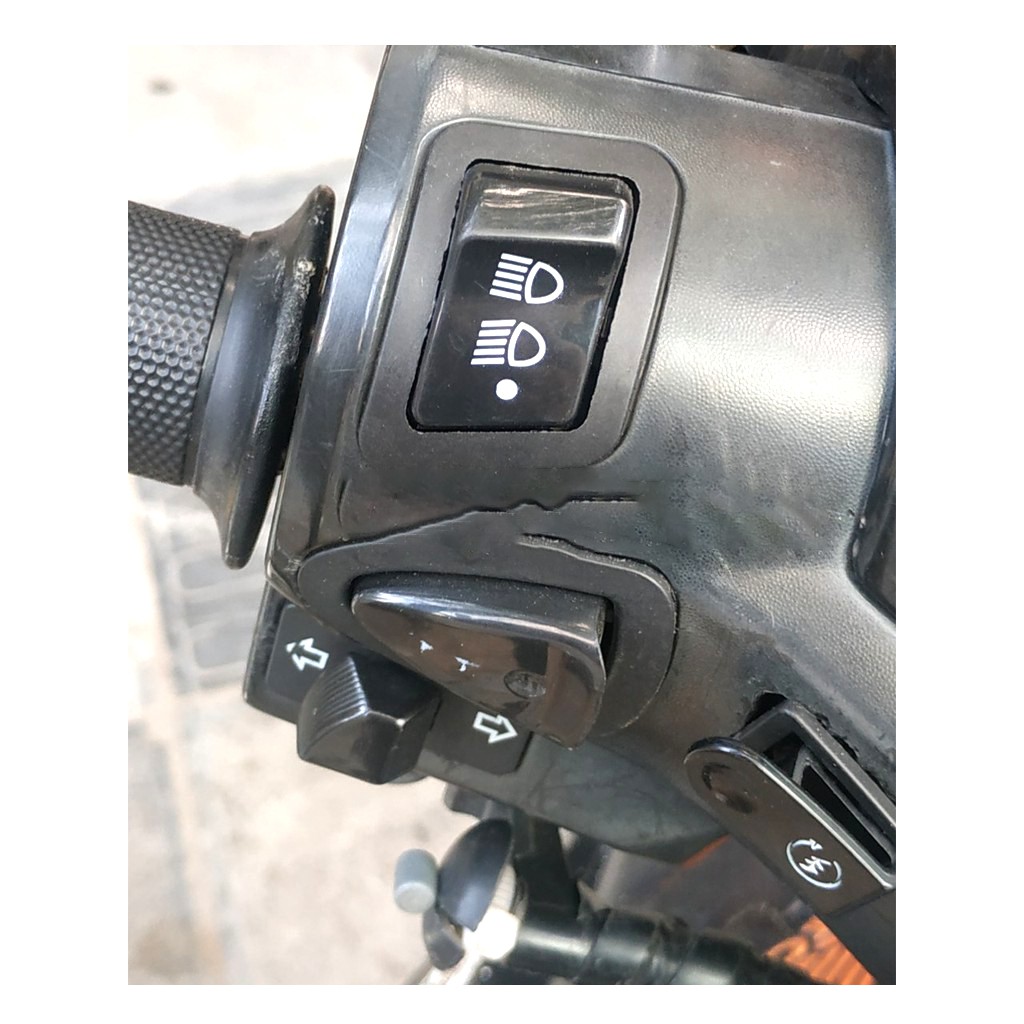 Công tắc tắt đèn loại 1 nhập indo cho các xe như wave, rsx, vision,lead, blade lắp như zin không đục khoét