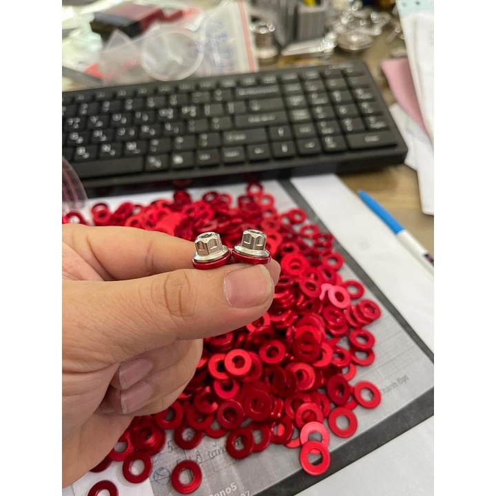 1 Lông Đền Nhôm Đỏ Gắn Lốc Máy