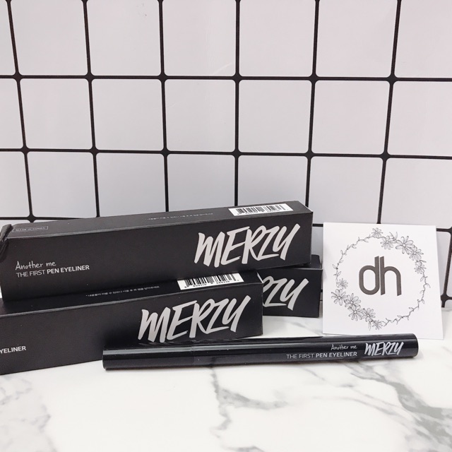 Bút Kẻ Mắt Nước Chống Trôi Merzy Another Me The First Pen Eyeliner