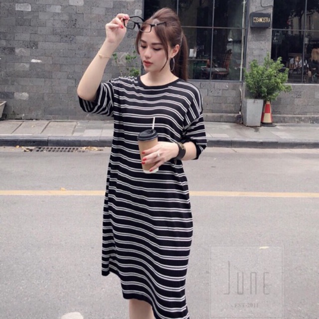 ĐẦM SUÔNG SỌC NGANG HỞ LƯNG CHẤT THUN COTTON ĐẸP FORM RỘNG OVERSIZE