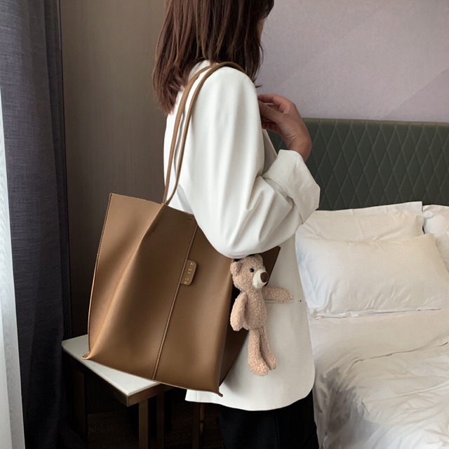 Túi tote da vừa A4 tặng kèm gấu xinh P041