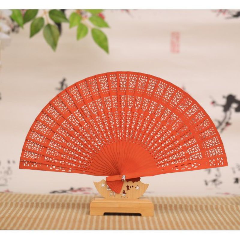 quạt xếp gỗ đàn hương