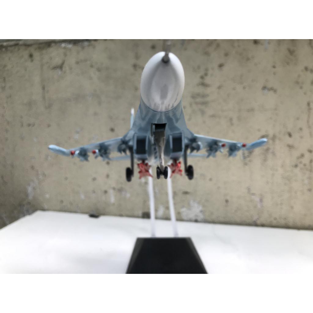 Mô hình Máy báy SU-30 1:72