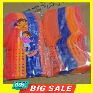 Lược Nhựa Chải Tóc 1 Cái (Màu Ngẫu Nhiên)
