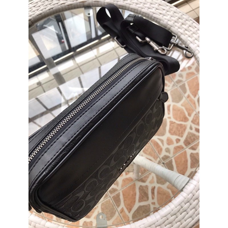 Túi đeo chéo C0ach for men