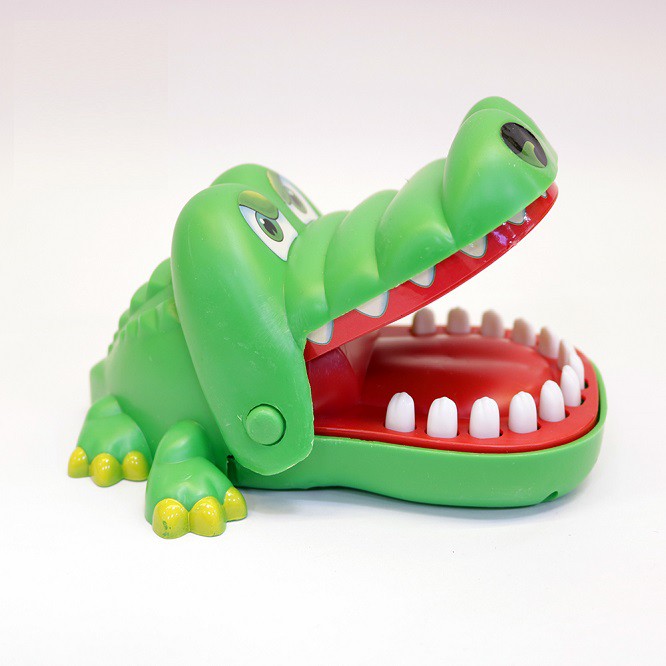Bộ trò chơi cá sấu kẹp tay vui nhộn - đồ chơi cá sấu can tay cho bé