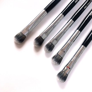 Cọ Tán Màu Mắt Jessup Mã Số 28