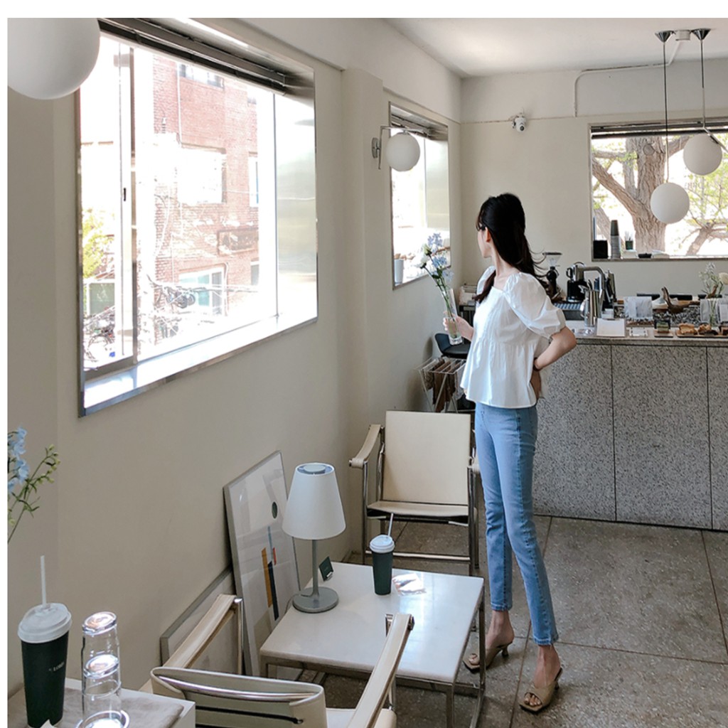 Áo sơ mi nữ tay bồng màu trắng be A856, kiểu áo nữ cộc tay cổ vuông xếp ly ngực, dáng áo babydoll đẹp trẻ trung cá tính | BigBuy360 - bigbuy360.vn