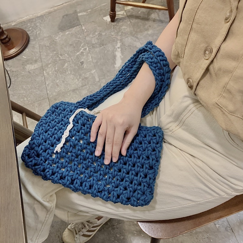CARLYN SHOULDERBAG. TÚI LỨOI ĐEO VAI, KÈM TÚI VẢI