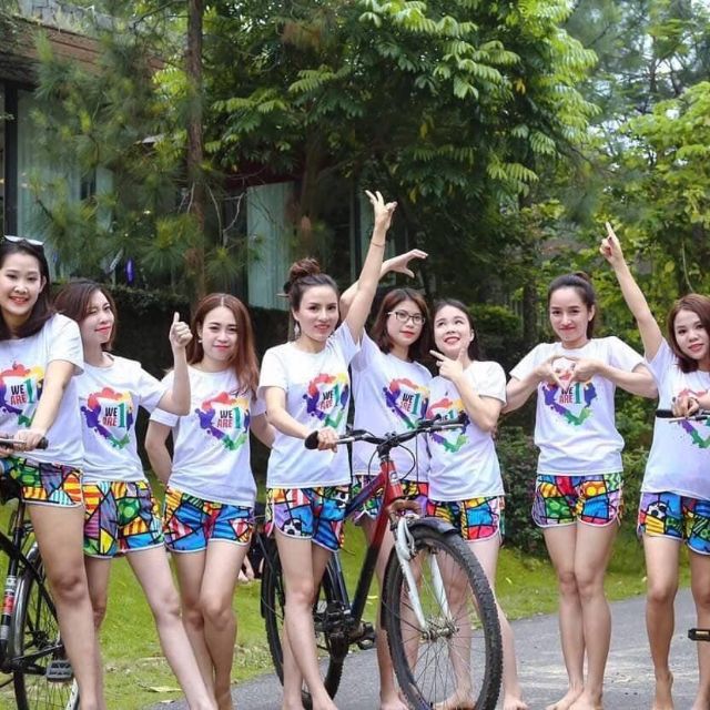 bộ quần áo đi biển we are one chất mềm mại đủ size cho cả nhà