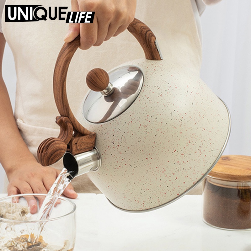 Ấm đun nước có tay cầm tiện dụng