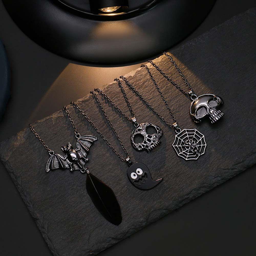 Vòng cổ Mặt Hình Dơi Bí Ngô Phong Cách Halloween Cá Tính Cho Nam Và Nữ