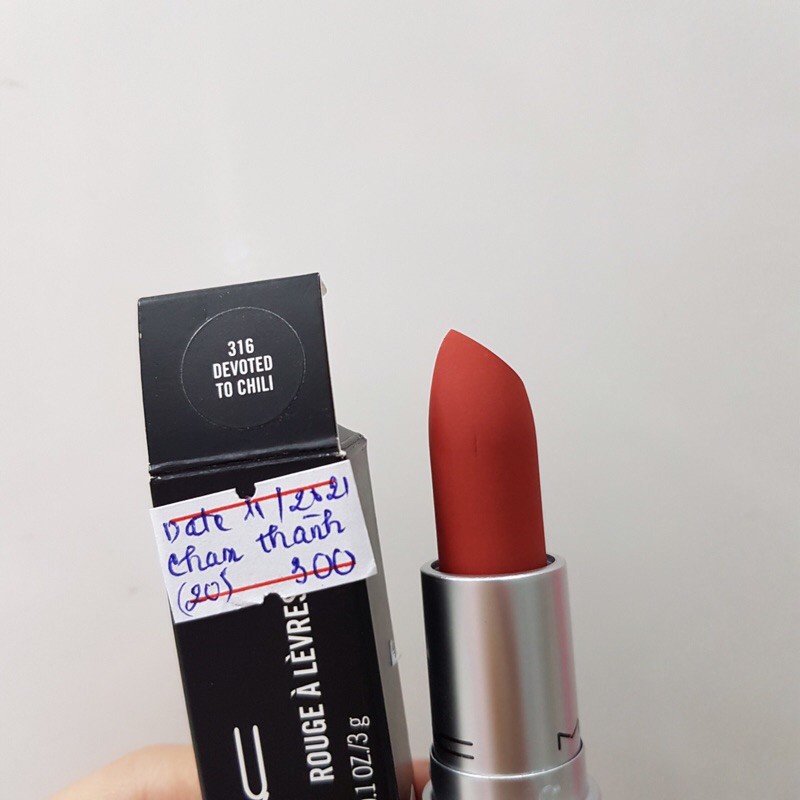 Thanh lý son MAC Powder Kiss màu Devoted To Chili lỗi như hình (Inbox số cụ thể để được hình chi tiết lỗi) | BigBuy360 - bigbuy360.vn
