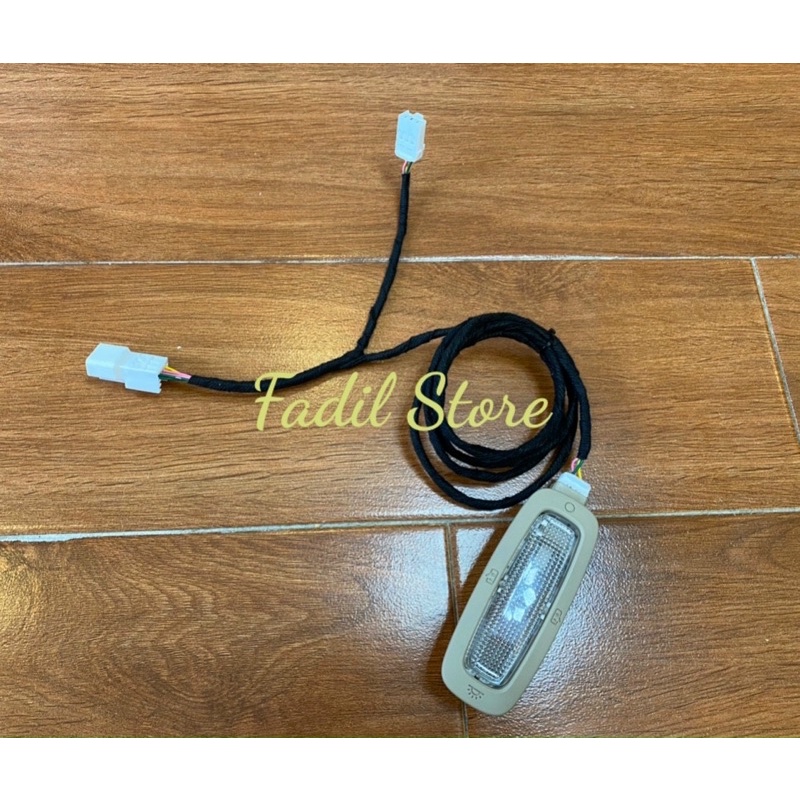 Đèn trần hàng ghế sau Vinfast Fadil tặng kèm dao và khuôn rạch trần