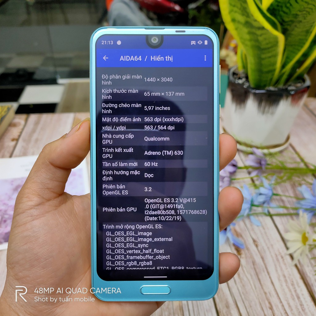 Điện thoại Sharp Aquos R2,Snap 845,6.0’’2K tần số quét 120hz