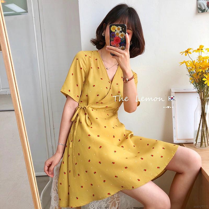 Đầm chữ A hoạ tiết hoa thiết kế cổ chữ V nữ tính