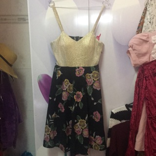 Đầm hai dây hoa shop ngan