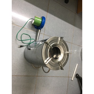 BỘ BẾP CHẤU NHỎ VÀ KHÒ CÔNG NGHỆ