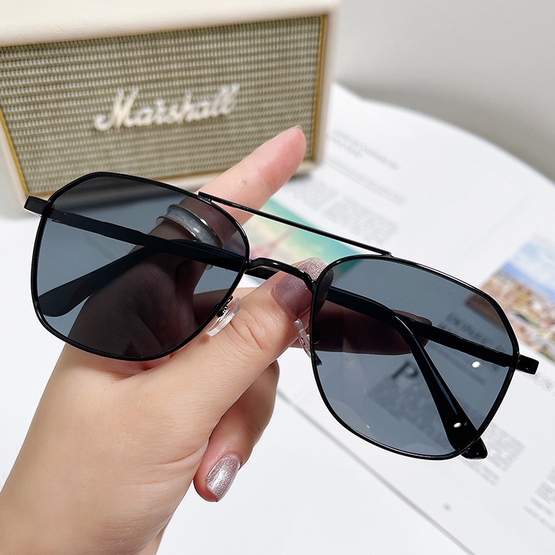 Kính Mát Thời Trang Khung Kim Loại Cổ Điển Cho Nam & Nữ COD
