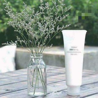 Newwwwww oneee 👌🏻👌🏻👌🏻😩

Sữa rửa mặt Muji face soap scrub 

Sữa rửa mặt tẩy da chết Muji của Nhật