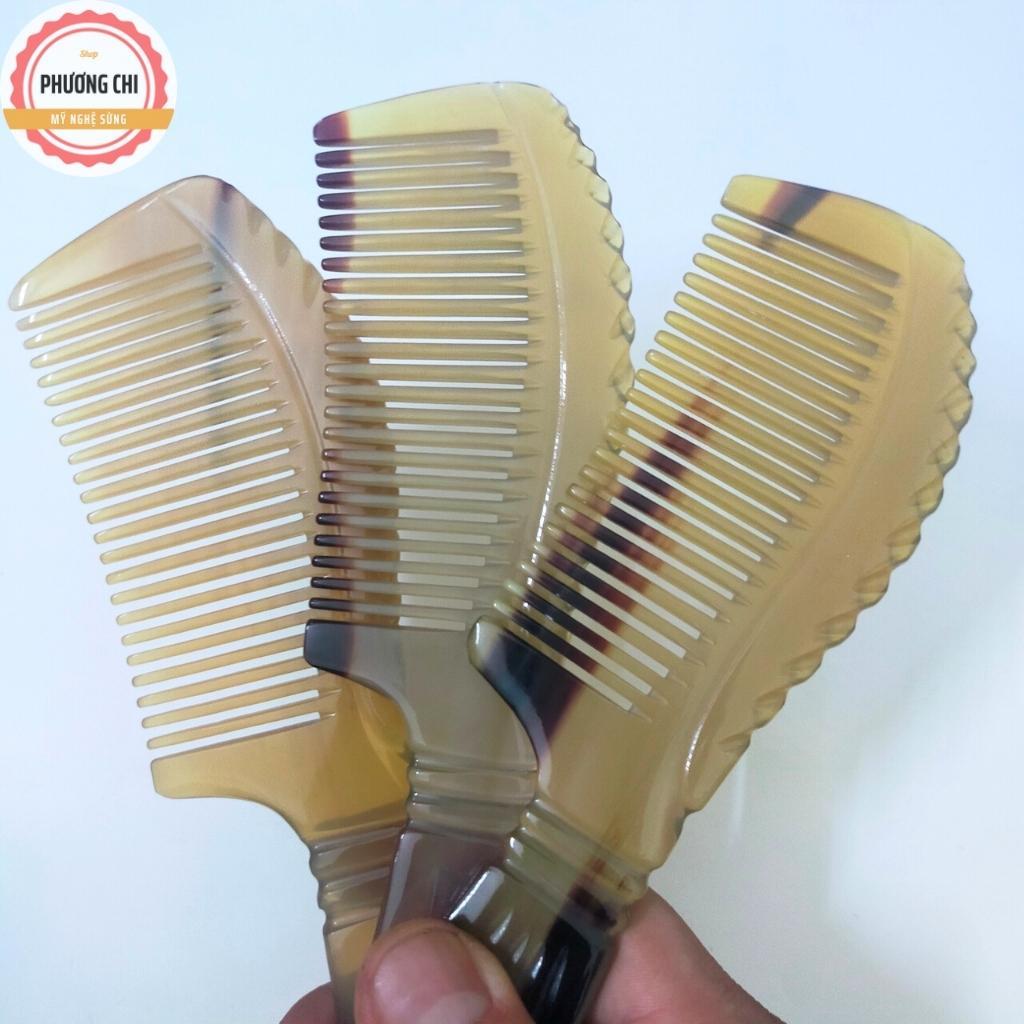 Lược sừng trâu khía chuôi loại đẹp dài 18cm, lược chải tóc gỡ rối massage đầu | Mỹ nghệ phương chi